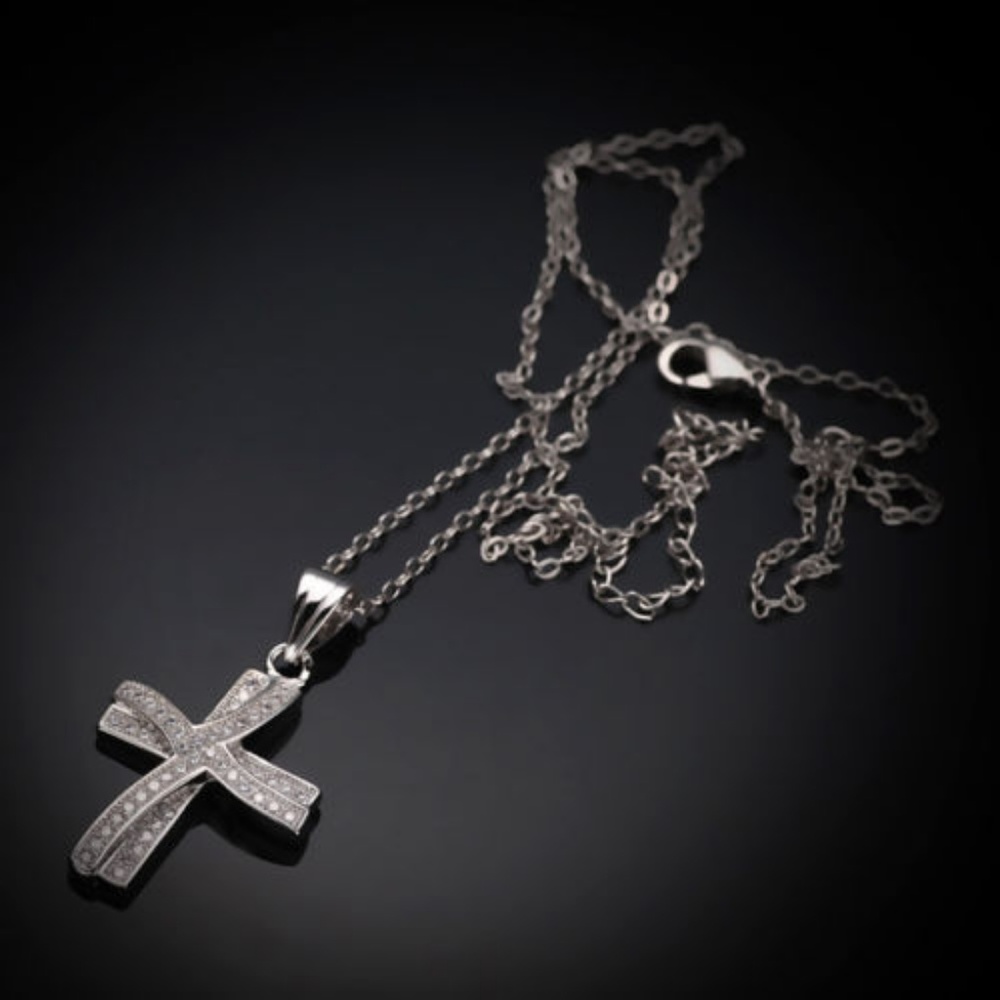 ➰Silver Cross Necklace - Picture 3 of 4
